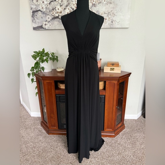 NWT Calvin Klein Women's Long Open Back Black Dress - Size 8/Medium - Picture 1 of 7